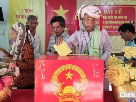 Bí thư, Chủ tịch UBND tỉnh Lâm Đồng cùng nhiều cử tri đi bầu cử