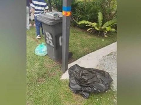 Người đàn ông phát hiện trẻ sơ sinh bị bỏ rơi trong thùng rác