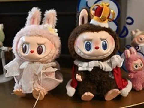 Vốn hoá Pop Mart “bốc hơi” 33 tỷ USD khi cơn sốt Labubu hạ nhiệt