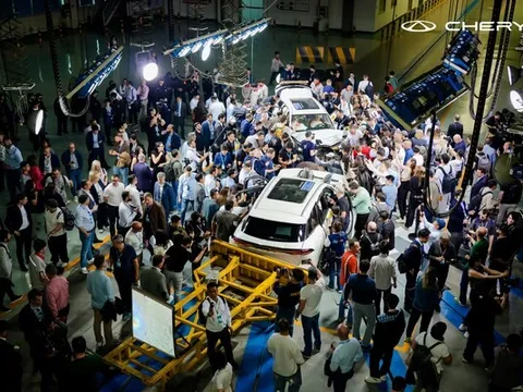 An toàn. Vì gia đình: TIGGO9 hoàn tất thử nghiệm va chạm tổng hợp ba xe công khai tại Hội nghị Kinh doanh Quốc tế 2026