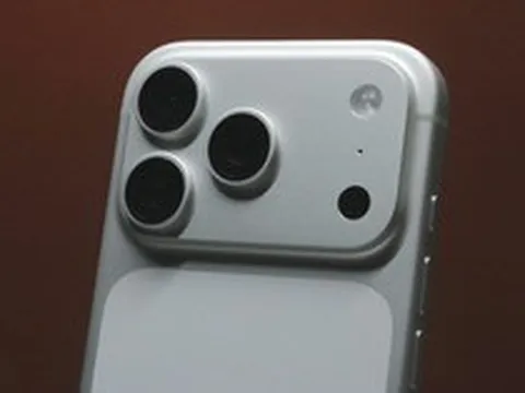 Lộ diện thời gian ra mắt iPhone 18 Pro Max và siêu phẩm màn hình gập iPhone Ultra