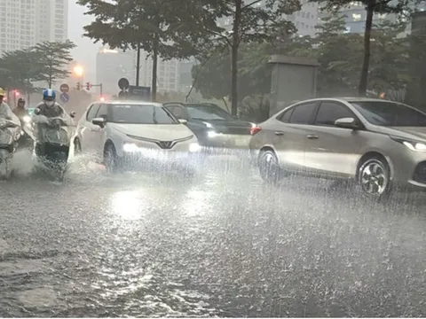 Dự báo thời tiết 5/5: Miền Bắc se lạnh, mưa giảm dần, miền Trung cảnh báo dông lốc và mưa đá