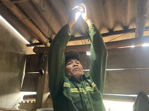 "Cả đời chưa từng thấy tivi, điện thoại…": Nhiều bản làng ở Thanh Hóa vẫn "trắng điện" giữa thời đại số