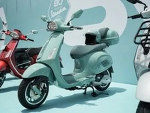 Cận cảnh Vespa Sprint 180 lần đầu xuất hiện tại Việt Nam: Giá ngang SH350i, động cơ mạnh nhất dòng Sprint nhưng không dành cho số đông