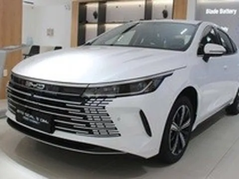 BYD Seal 5 giảm giá mạnh còn 626 triệu đồng, đấu Mazda3, K3 bằng PHEV chạy 120km không cần xăng