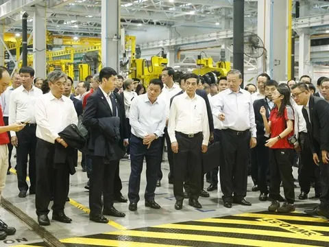 Tổng Bí thư, Chủ tịch nước Tô Lâm thăm các cơ sở công nghệ tiến tiến của Singapore