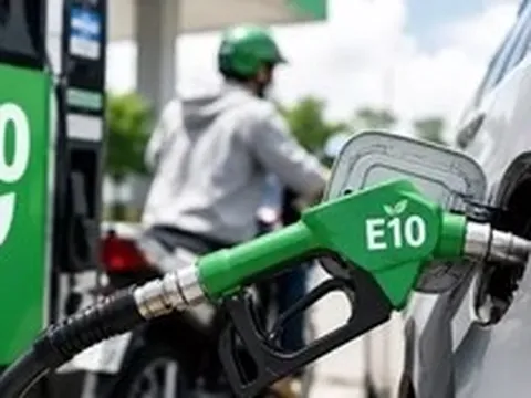 Ai chịu trách nhiệm nếu xe hỏng do sử dụng xăng E10?
