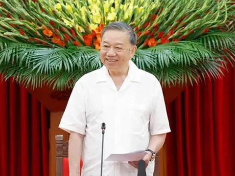 Đổi mới phương thức lãnh đạo của Đảng để làm cho đất nước phát triển bền vững