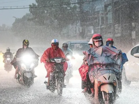 Dự báo thời tiết 7/6: Nắng nóng gia tăng, miền Bắc sắp hứng trận mưa dông rất lớn