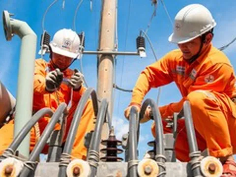 Tập đoàn EVN hết lỗ luỹ kế kéo dài nhiều năm