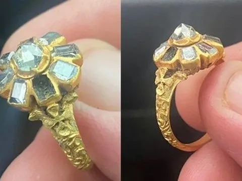 Dò kim loại, người đàn ông đào được chiếc nhẫn trị giá 704 triệu đồng