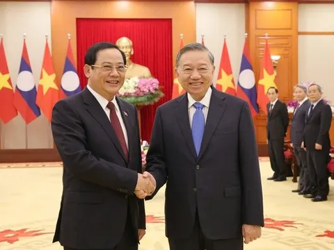Tổng Bí thư, Chủ tịch nước Tô Lâm tiếp thân mật Thủ tướng Lào