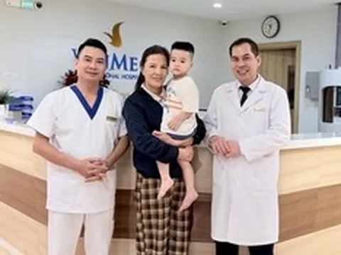 Vinmec Hạ Long cứu bé trai 2 tuổi khỏi nguy cơ biến chứng do bệnh lý ống phúc tinh mạc
