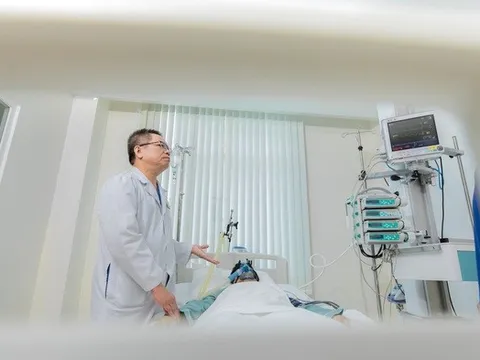 Cuộc chiến sinh tử 2 lần cứu sống nữ bệnh nhân nước ngoài ngay trên bàn can thiệp tại Vinmec Đà Nẵng