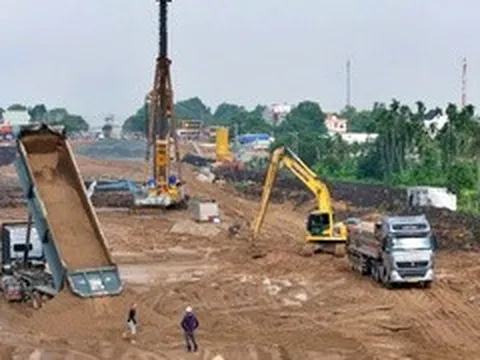 Tấp nập thi công đường huyết mạch kết nối sân bay Long Thành