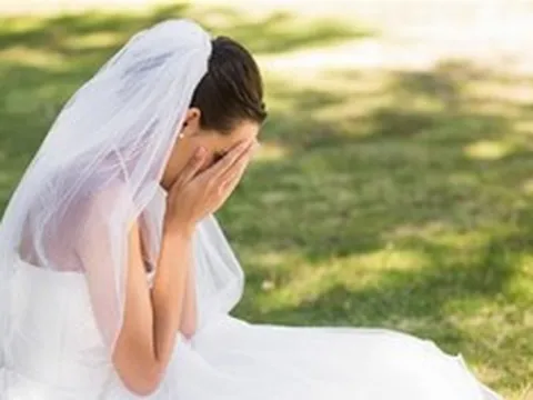 Chú rể "say không lối về", cô dâu quay xe hủy hôn