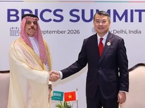 Thủ tướng Lê Minh Hưng tiếp Hoàng thân, Bộ trưởng Ngoại giao Saudi Arabia