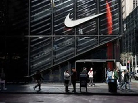 Nike làm sao thế?