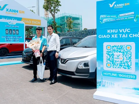 Đổi xe xăng cũ lấy xe điện VinFast tại Hà Nội: Tài xế dịch vụ nhận ưu đãi kép với Limo Green