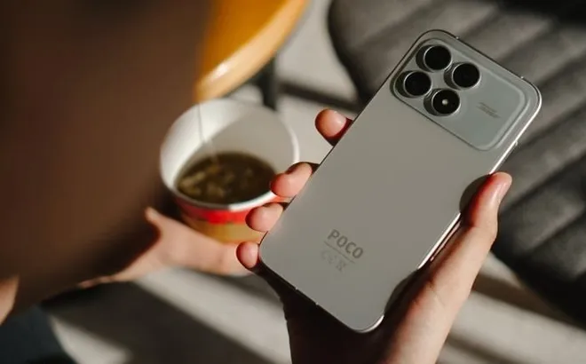 Một dòng smartphone ‘vua hiệu năng giá tốt’ vừa được đưa trở lại Việt Nam: Giá 17 triệu mà chip đỉnh nóc, loa công nghệ Bose, pin lớn nhất phân khúc