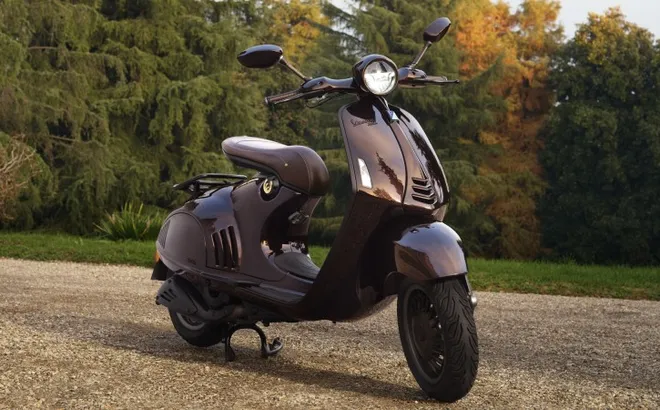 Xem trước Vespa 946 Horse sắp về Việt Nam: Phiên bản giới hạn dành cho người chơi Vespa hệ tuổi ngựa, giá về Việt Nam dễ rơi tầm nửa tỷ