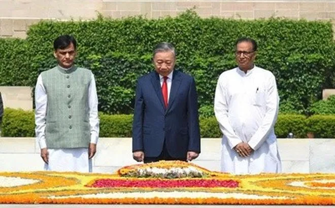 Tổng Bí thư, Chủ tịch nước Tô Lâm tưởng niệm lãnh tụ Mahatma Gandhi