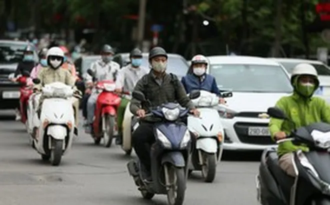 Dự báo thời tiết ngày 23/5: Miền Bắc nắng nóng thiêu đốt, chiều tối đón mưa dông "sầm sập"