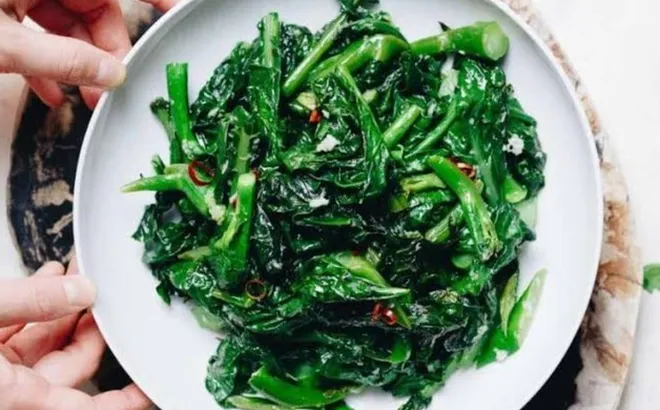 Mỹ đánh giá rau "tốt bậc nhất thế giới", ở Việt Nam trồng bạt ngàn