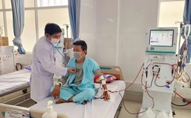 Tp.HCM đề xuất hỗ trợ 100% chi phí trả BHYT cho người chạy thận yếu thế